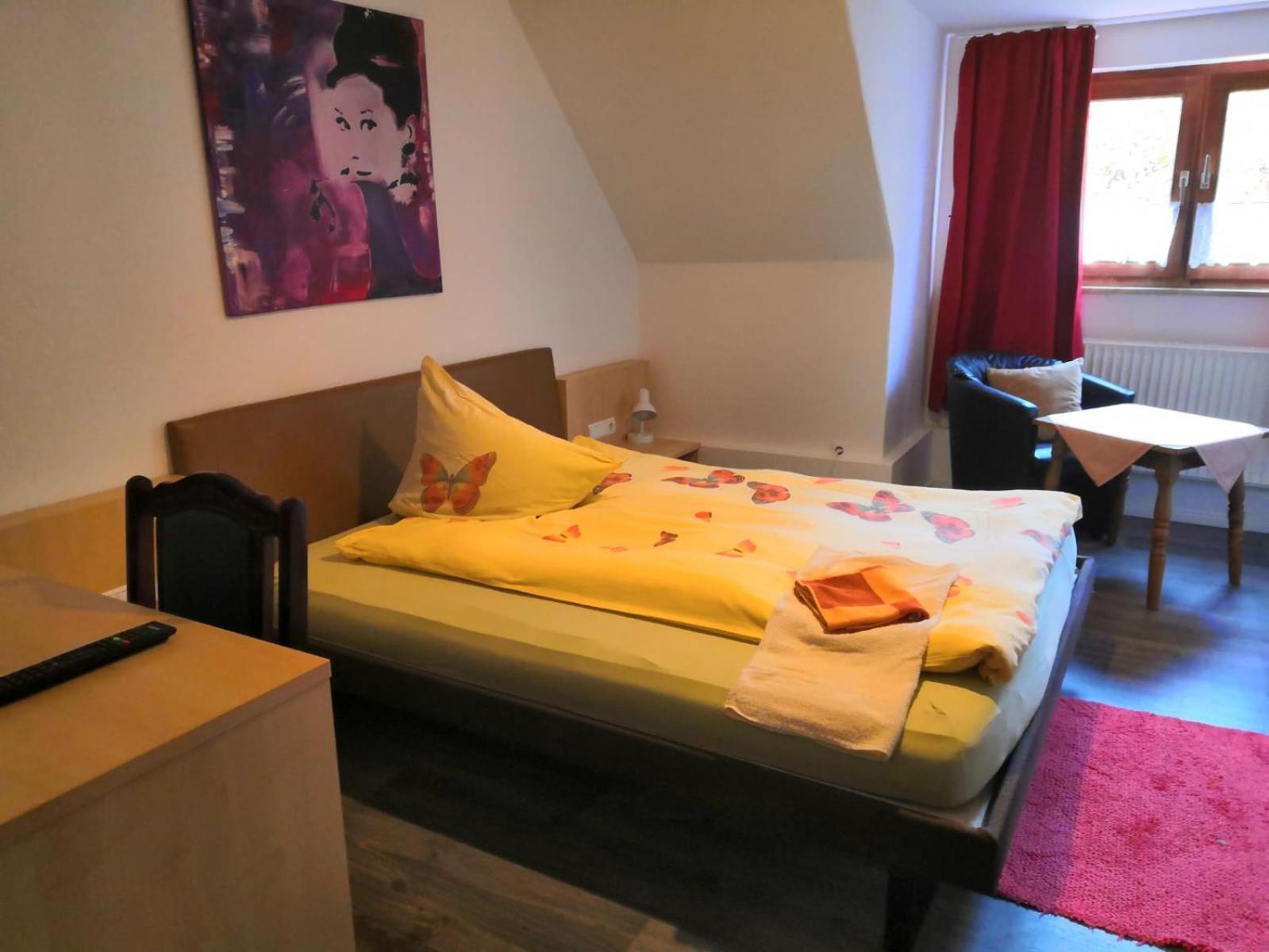 Hotel Zur Schmiede Heiningen Экстерьер фото